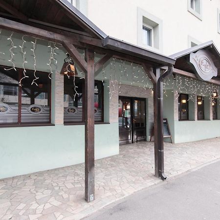 Casa De Piatra Bistro Hotel Kolozsvár Kültér fotó