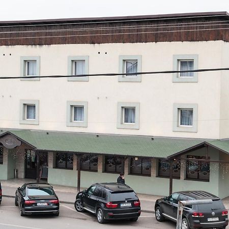 Casa De Piatra Bistro Hotel Kolozsvár Kültér fotó