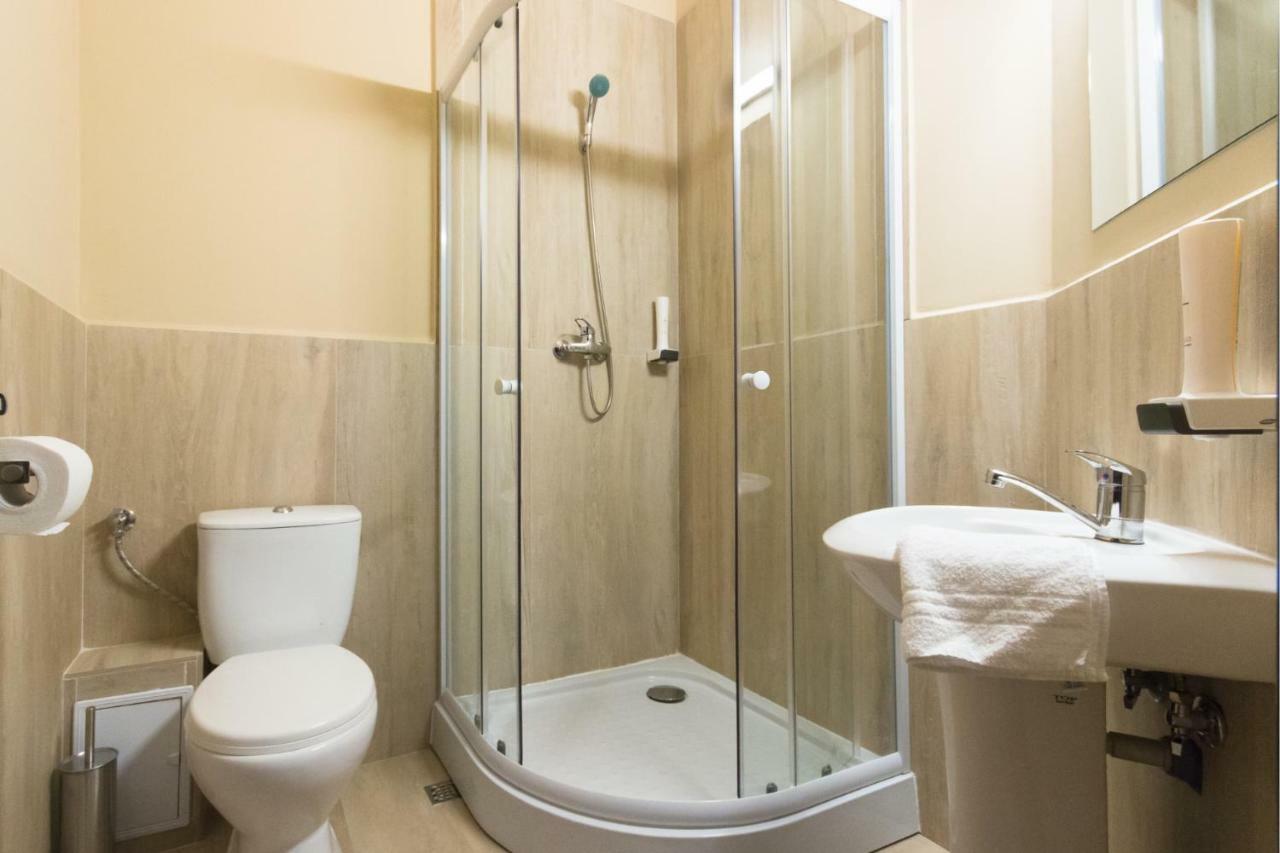 Casa De Piatra Bistro Hotel Kolozsvár Kültér fotó